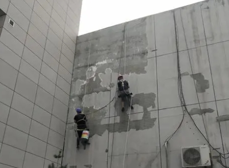 志丹楼顶漏水维修公司分享下志丹外墙防水的注意事项